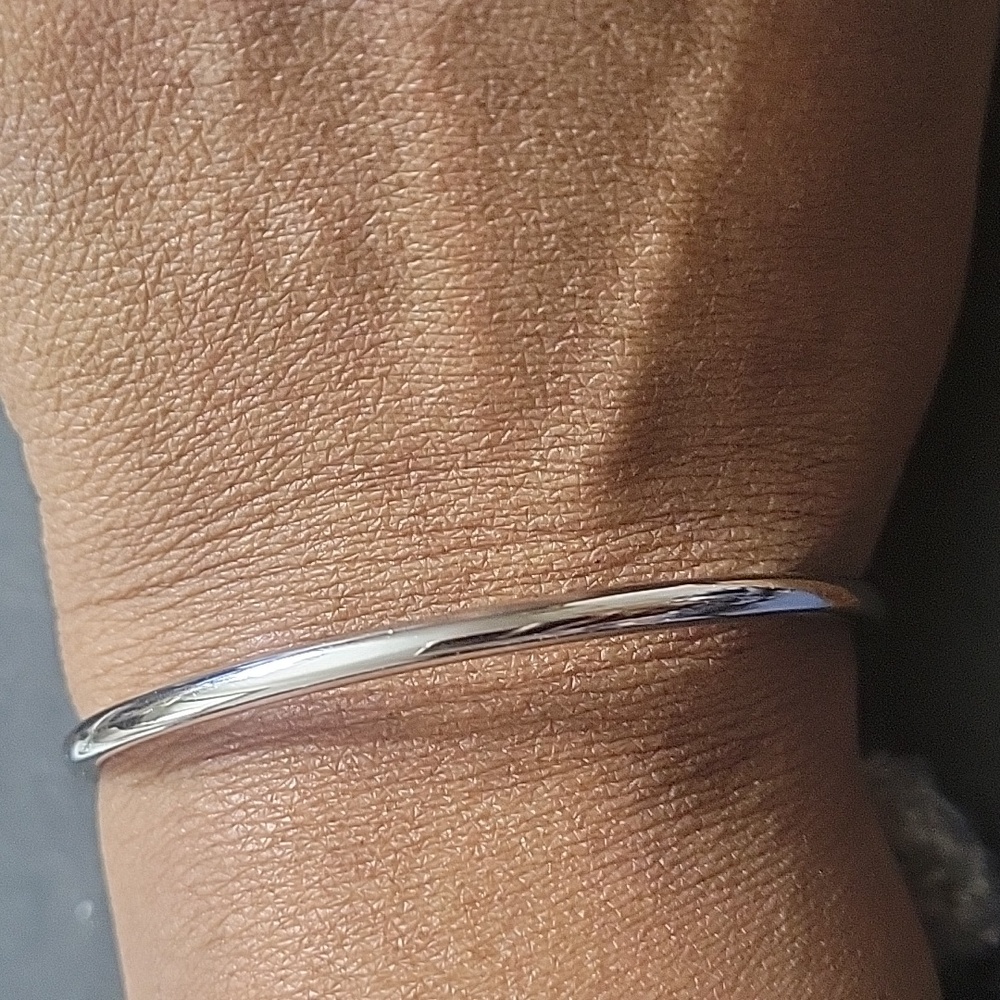 14K WG SLIP ON BANGLE MILOR NWT STACKABLE